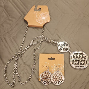 Elegant Silver Geometric Necklace and Earring Set